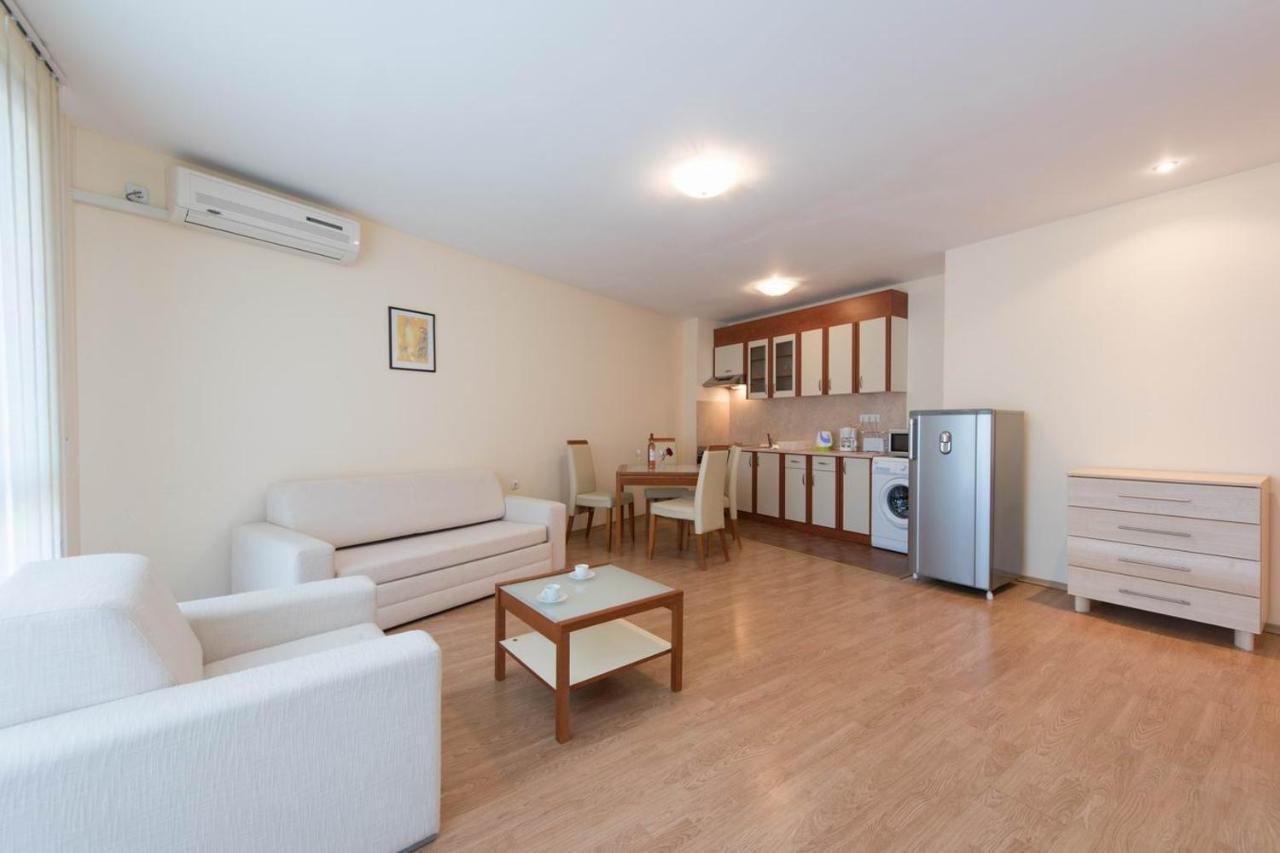 Gt Riviera Fort Beach Apartments Ravda Extérieur photo