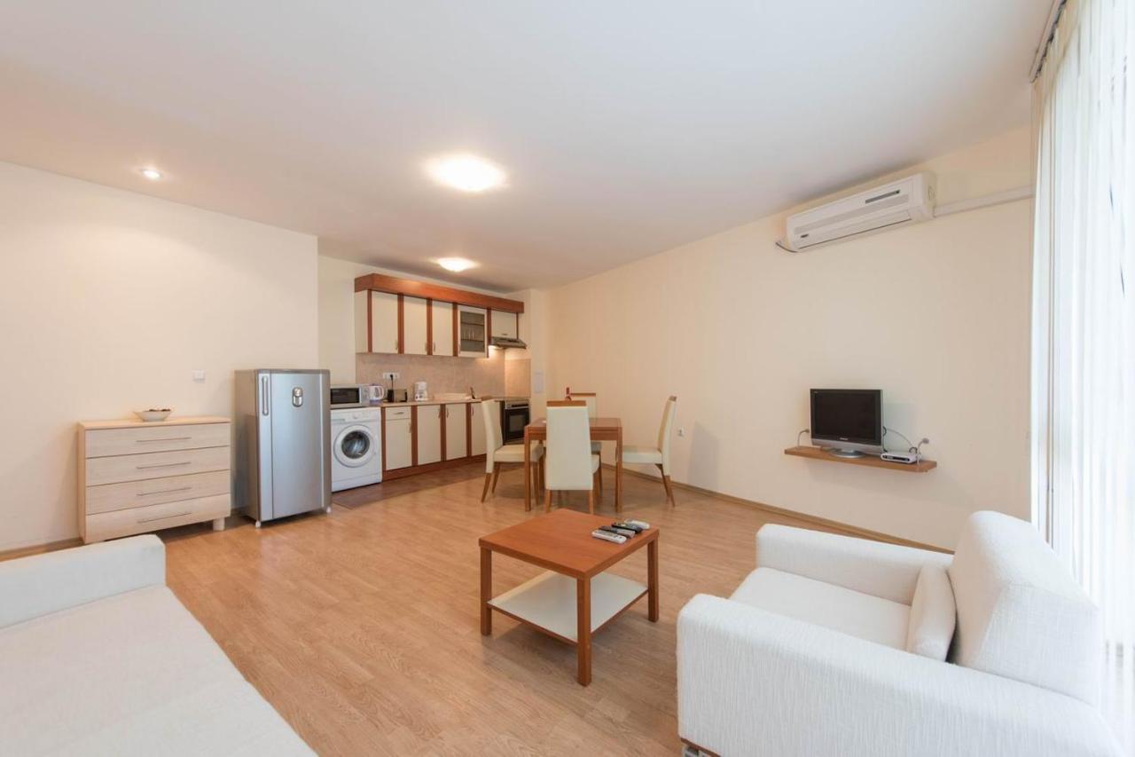Gt Riviera Fort Beach Apartments Ravda Extérieur photo