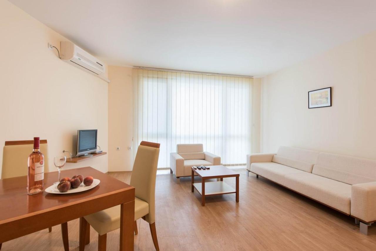 Gt Riviera Fort Beach Apartments Ravda Extérieur photo