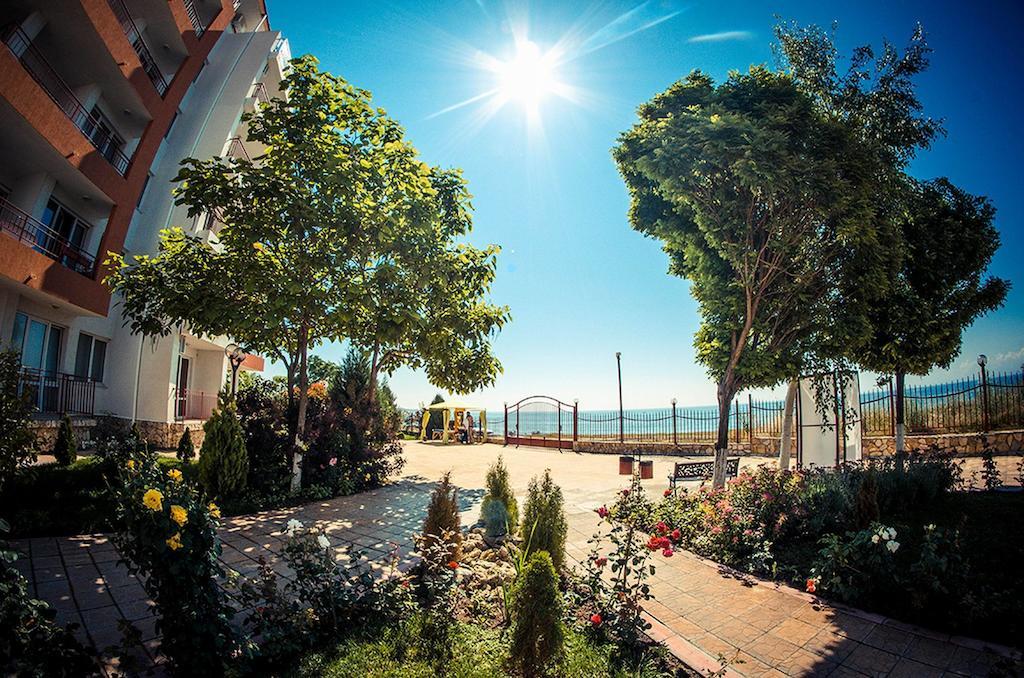 Gt Riviera Fort Beach Apartments Ravda Extérieur photo