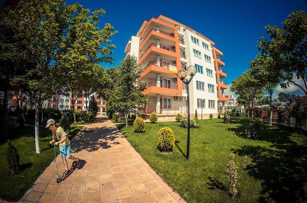 Gt Riviera Fort Beach Apartments Ravda Extérieur photo